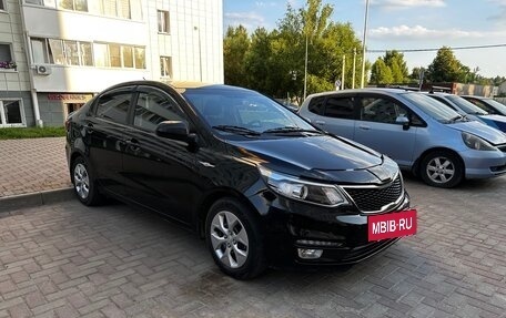 KIA Rio III рестайлинг, 2016 год, 930 000 рублей, 2 фотография