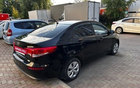 KIA Rio III рестайлинг, 2016 год, 930 000 рублей, 4 фотография