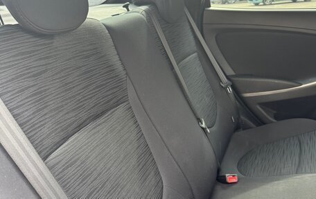 Hyundai Solaris II рестайлинг, 2015 год, 900 000 рублей, 7 фотография
