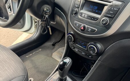 Hyundai Solaris II рестайлинг, 2015 год, 900 000 рублей, 6 фотография