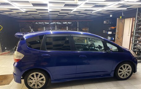 Honda Fit III, 2009 год, 530 000 рублей, 3 фотография