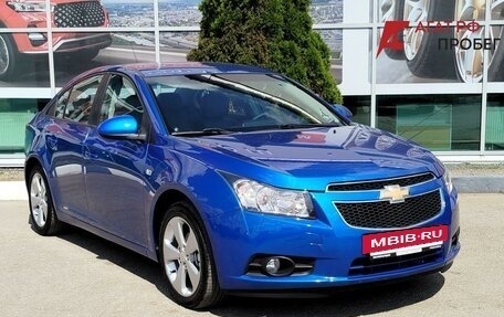Chevrolet Cruze II, 2011 год, 900 000 рублей, 3 фотография