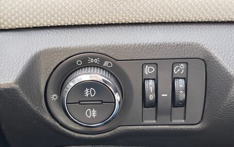 Chevrolet Cruze II, 2011 год, 900 000 рублей, 20 фотография