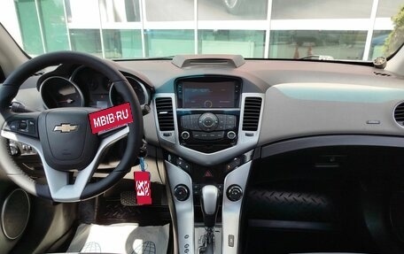 Chevrolet Cruze II, 2011 год, 900 000 рублей, 15 фотография