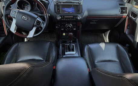 Toyota Land Cruiser Prado 150 рестайлинг 2, 2016 год, 4 900 000 рублей, 5 фотография