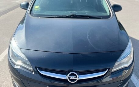 Opel Astra J, 2013 год, 733 000 рублей, 1 фотография