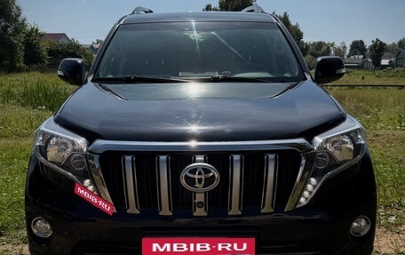 Toyota Land Cruiser Prado 150 рестайлинг 2, 2016 год, 4 900 000 рублей, 12 фотография