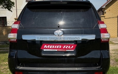 Toyota Land Cruiser Prado 150 рестайлинг 2, 2016 год, 4 900 000 рублей, 16 фотография