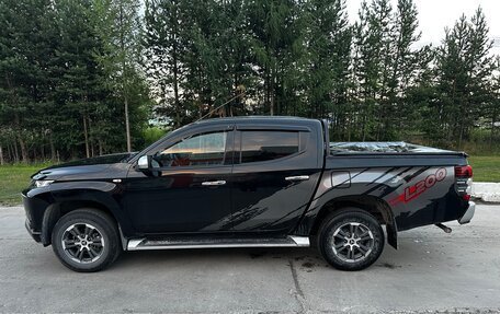 Mitsubishi L200 IV рестайлинг, 2022 год, 2 300 000 рублей, 4 фотография