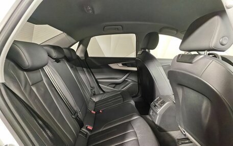 Audi A4, 2018 год, 2 250 000 рублей, 16 фотография