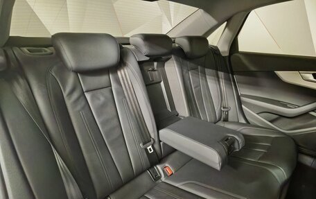 Audi A4, 2018 год, 2 250 000 рублей, 17 фотография