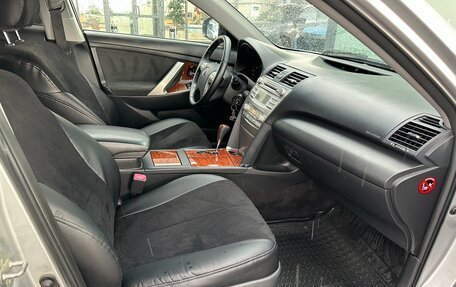 Toyota Camry, 2011 год, 1 300 000 рублей, 7 фотография