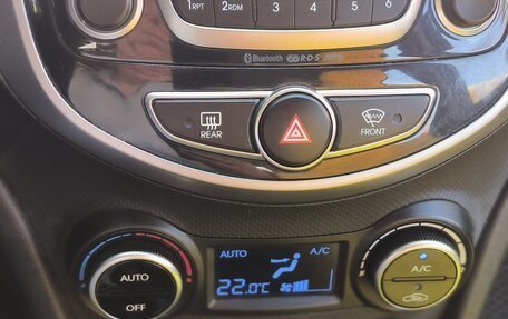 Hyundai Solaris II рестайлинг, 2014 год, 1 050 000 рублей, 5 фотография