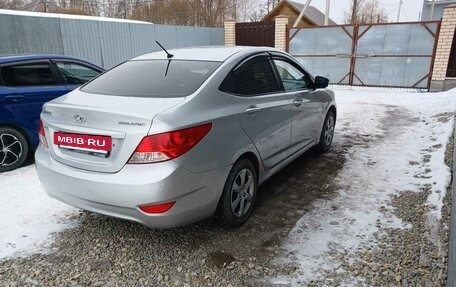 Hyundai Solaris II рестайлинг, 2012 год, 700 000 рублей, 4 фотография