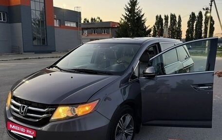 Honda Odyssey (North America) IV, 2015 год, 2 300 000 рублей, 5 фотография