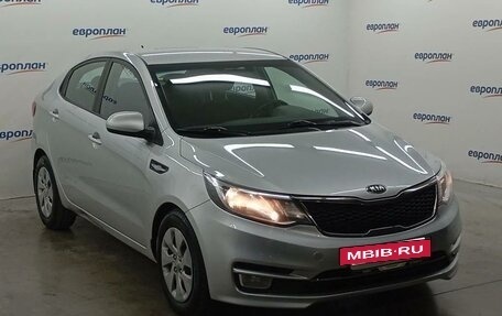 KIA Rio III рестайлинг, 2017 год, 1 074 000 рублей, 2 фотография