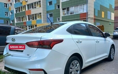 Hyundai Solaris II рестайлинг, 2019 год, 920 000 рублей, 4 фотография