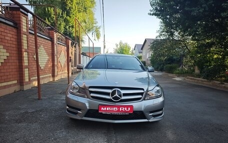 Mercedes-Benz C-Класс, 2015 год, 1 700 000 рублей, 1 фотография