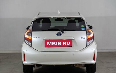 Toyota Aqua I, 2019 год, 950 000 рублей, 6 фотография