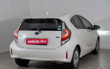 Toyota Aqua I, 2019 год, 950 000 рублей, 5 фотография