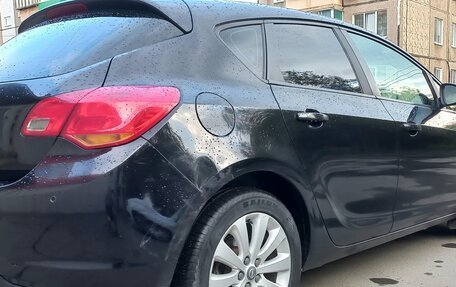 Opel Astra J, 2011 год, 600 000 рублей, 2 фотография