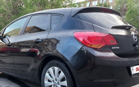 Opel Astra J, 2011 год, 600 000 рублей, 3 фотография