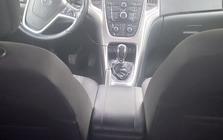 Opel Astra J, 2011 год, 600 000 рублей, 11 фотография