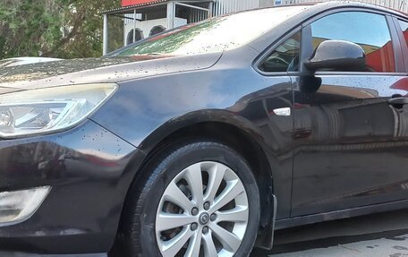 Opel Astra J, 2011 год, 600 000 рублей, 4 фотография