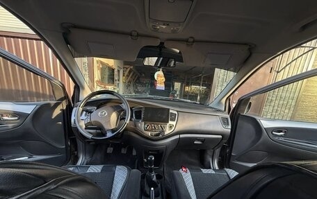 Mazda MPV II, 2004 год, 550 000 рублей, 10 фотография