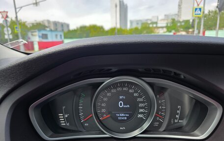 Volvo V40 Cross Country I, 2019 год, 1 750 000 рублей, 2 фотография