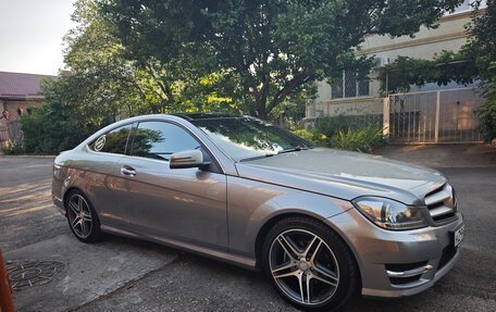 Mercedes-Benz C-Класс, 2015 год, 1 700 000 рублей, 10 фотография