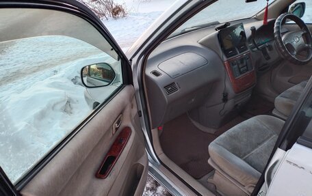 Toyota Gaia, 2002 год, 595 000 рублей, 5 фотография