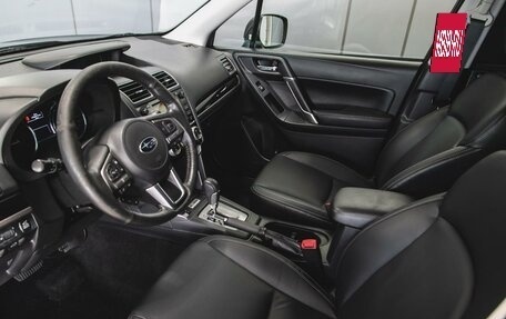 Subaru Forester, 2017 год, 1 990 000 рублей, 10 фотография