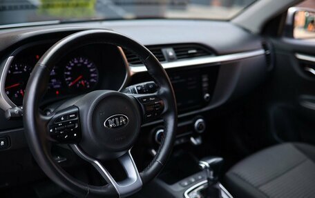 KIA Rio IV, 2021 год, 1 800 000 рублей, 11 фотография