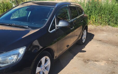 Opel Astra J, 2013 год, 770 000 рублей, 2 фотография