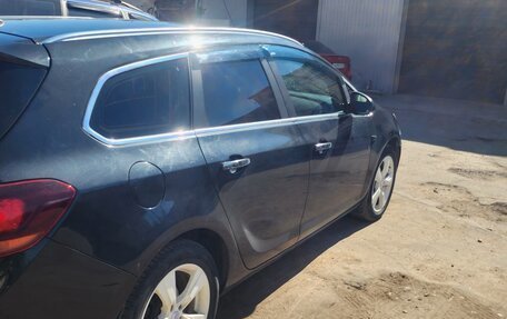 Opel Astra J, 2013 год, 770 000 рублей, 4 фотография