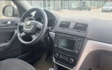 Skoda Yeti I рестайлинг, 2011 год, 730 000 рублей, 19 фотография