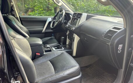 Toyota Land Cruiser Prado 150 рестайлинг 2, 2013 год, 2 650 000 рублей, 6 фотография