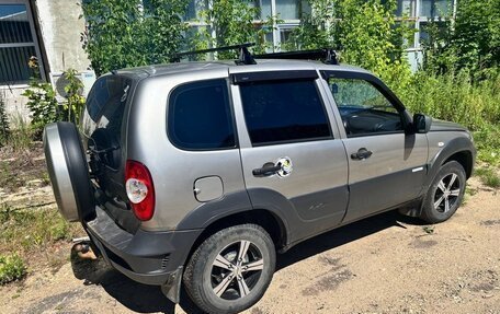 Chevrolet Niva I рестайлинг, 2013 год, 389 000 рублей, 2 фотография