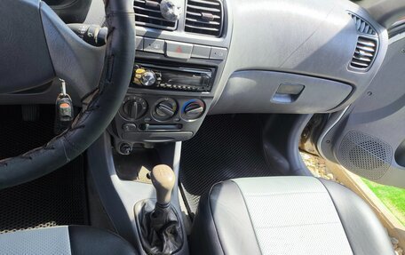 Hyundai Accent II, 2005 год, 250 000 рублей, 4 фотография