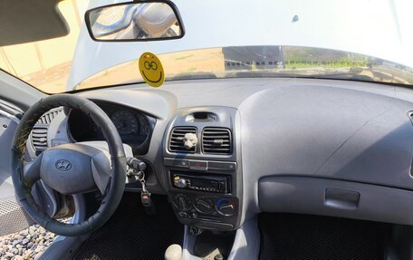 Hyundai Accent II, 2005 год, 250 000 рублей, 14 фотография