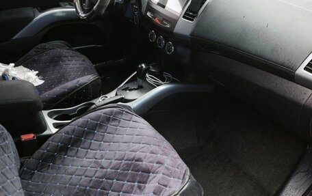 Mitsubishi Outlander III рестайлинг 3, 2012 год, 1 250 000 рублей, 7 фотография