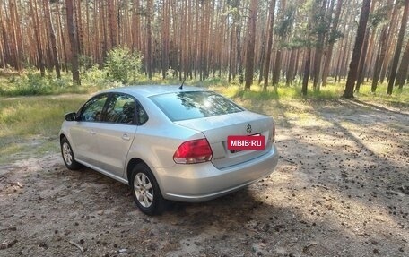 Volkswagen Polo VI (EU Market), 2011 год, 675 000 рублей, 4 фотография
