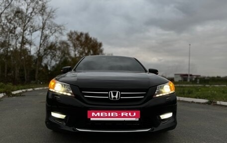 Honda Accord IX рестайлинг, 2013 год, 1 350 000 рублей, 4 фотография