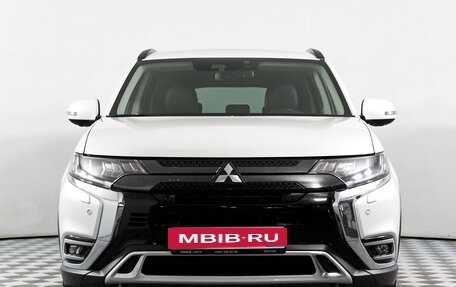 Mitsubishi Outlander III рестайлинг 3, 2021 год, 2 945 000 рублей, 2 фотография