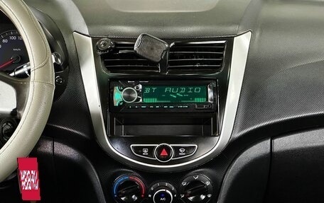 Hyundai Solaris II рестайлинг, 2013 год, 549 000 рублей, 17 фотография