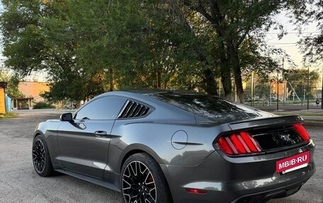 Ford Mustang VI рестайлинг, 2016 год, 2 450 000 рублей, 8 фотография