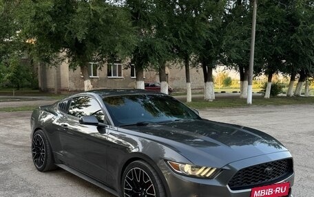 Ford Mustang VI рестайлинг, 2016 год, 2 450 000 рублей, 5 фотография