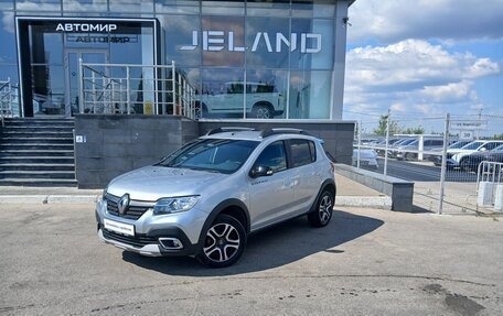 Renault Sandero II рестайлинг, 2022 год, 1 550 000 рублей, 1 фотография