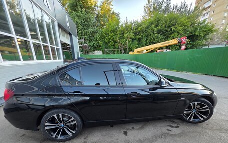 BMW 3 серия, 2017 год, 2 800 000 рублей, 3 фотография